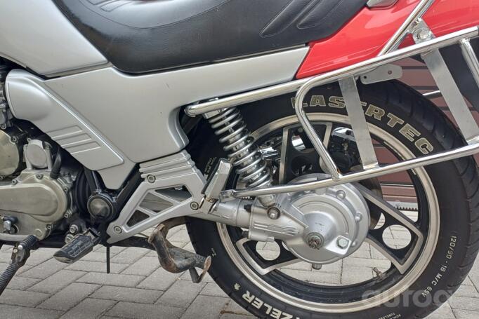 Yamaha XJ
