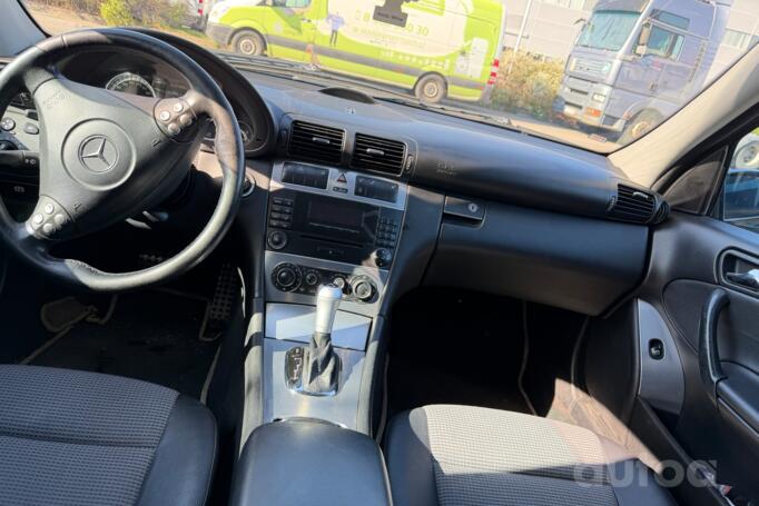 Mercedes-Benz C-Class W203/S203/CL203 [restyling] Sedan 4-doors