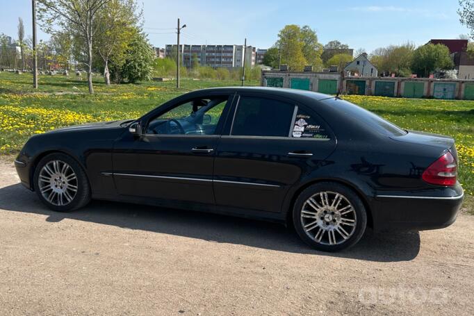 Mercedes-Benz E-Class W211 Sedan