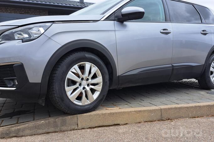 Peugeot 5008 2 generation Crossover