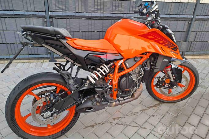 KTM Duke