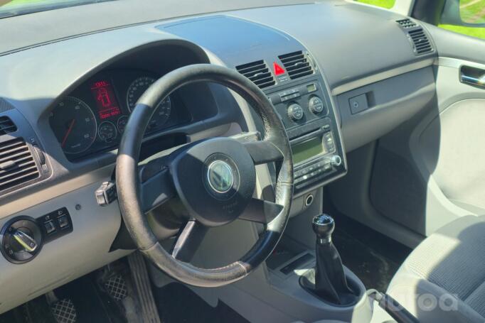 Volkswagen Touran 1 generation Minivan