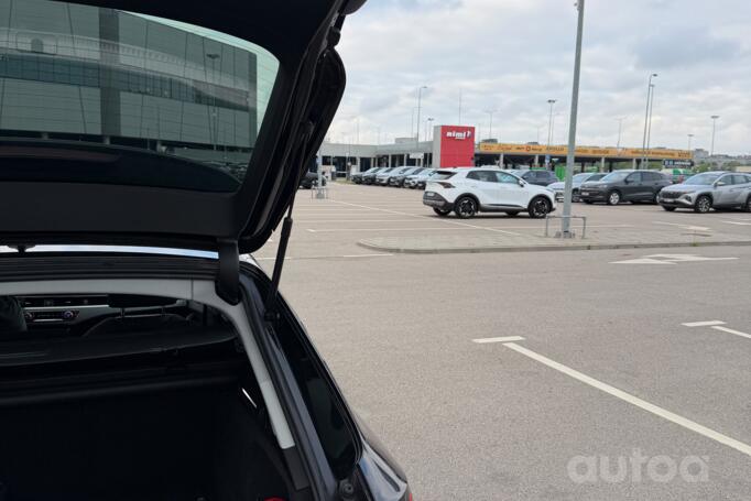 Audi A4 B9 Avant wagon 5-doors
