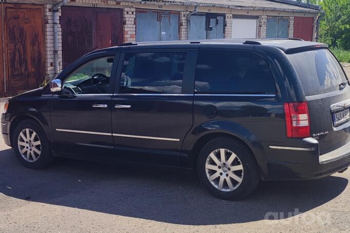 Chrysler Voyager 5 generation Grand minivan