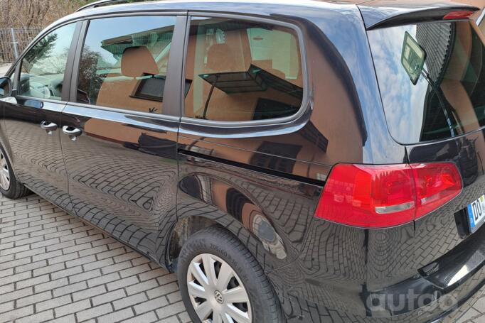 Volkswagen Sharan 2 generation Minivan 5-doors