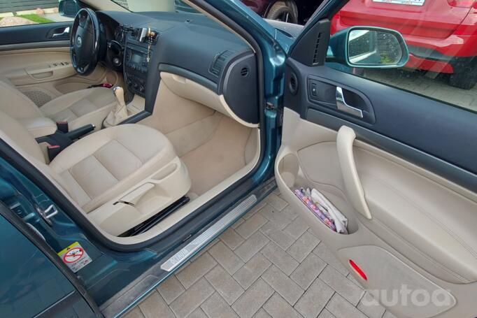 Skoda Octavia 2 generation Liftback 5-doors