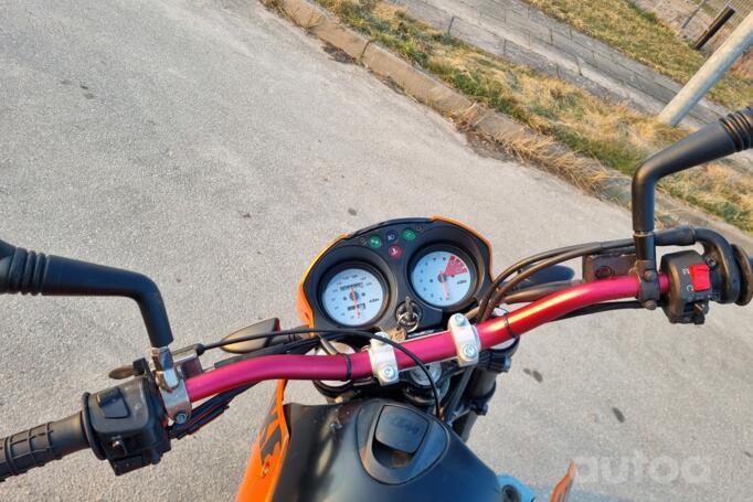 KTM Duke