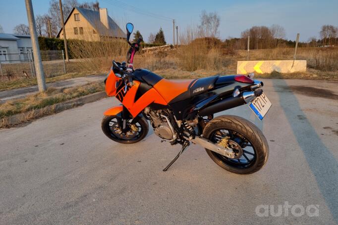 KTM Duke