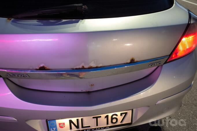 Opel Astra H Hatchback