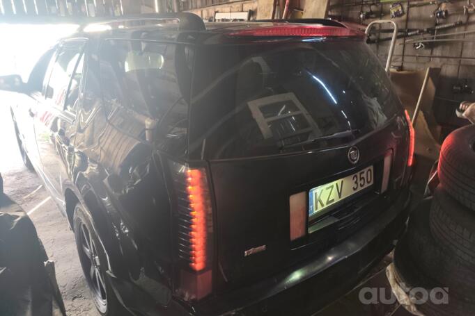 Cadillac SRX 1 generation Crossover
