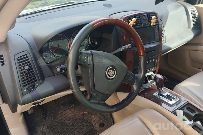 Cadillac SRX 1 generation Crossover