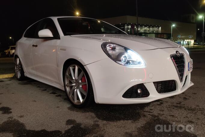 Alfa Romeo Giulietta 940 Hatchback