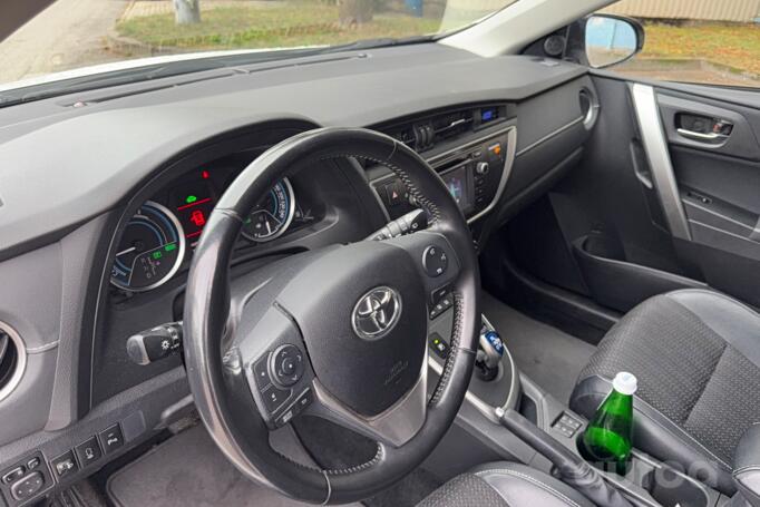 Toyota Auris 2 generation Touring Sports Hybrid wagon 5-doors