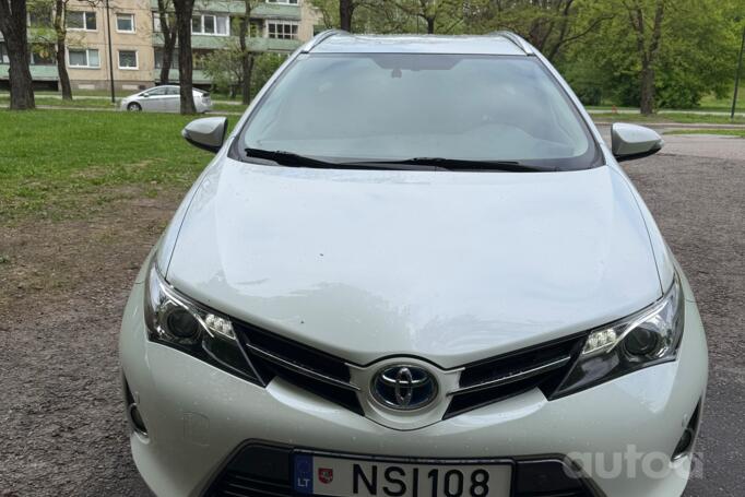 Toyota Auris 2 generation Touring Sports Hybrid wagon 5-doors
