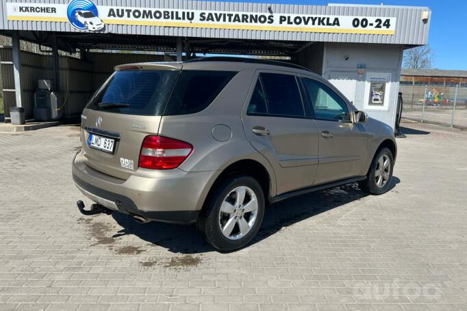 Mercedes-Benz M-Class W164 Crossover 5-doors