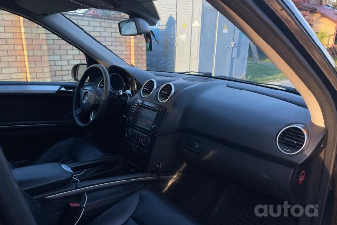Mercedes-Benz M-Class W164 Crossover 5-doors