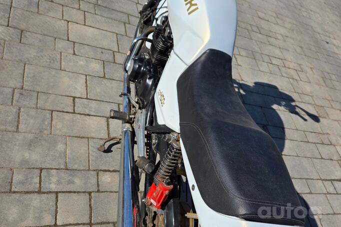 Suzuki GS