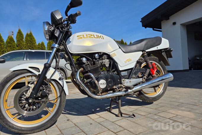 Suzuki GS