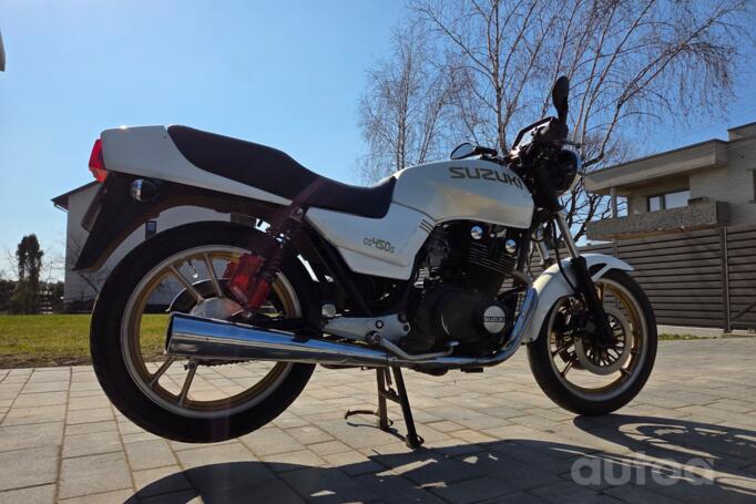 Suzuki GS