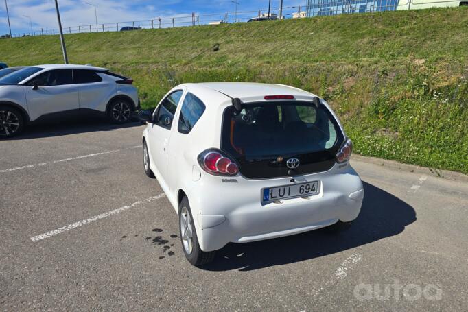 Toyota Aygo 1 generation [2th restyling] Hatchback