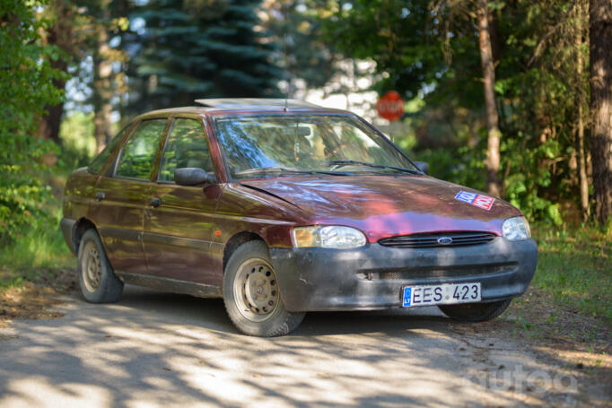 Ford Escort 6 generation Hatchback 5-doors
