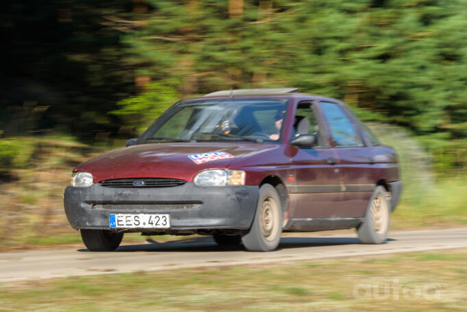Ford Escort 6 generation Hatchback 5-doors