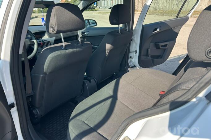 Opel Astra H [restyling]