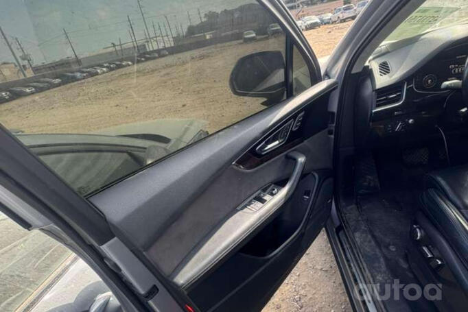 Audi Q7 4M Crossover