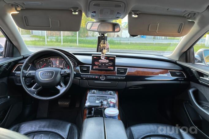 Audi A8 D4/4H Sedan