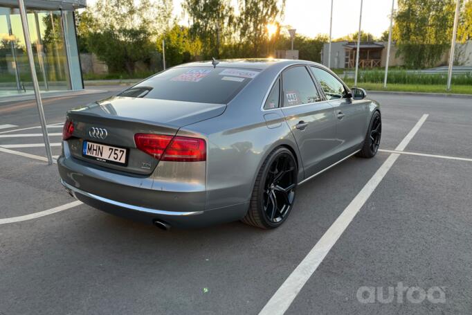 Audi A8 D4/4H Sedan