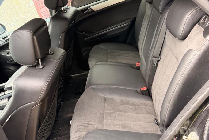 Mercedes-Benz M-Class W164 Crossover 5-doors