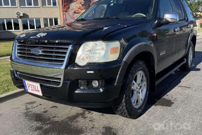 Ford Explorer 4 generation SUV