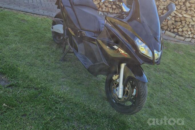 Aprilia SRV