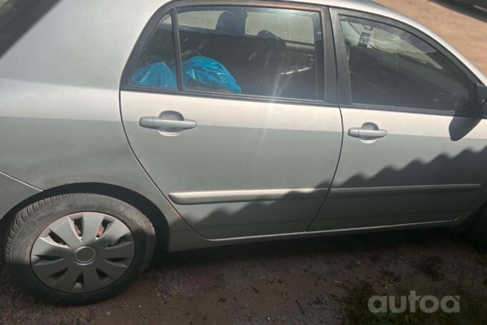 Toyota Corolla E120 Hatchback 5-doors