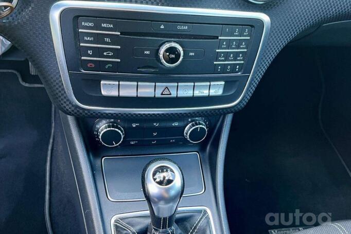 Mercedes-Benz A180 2016