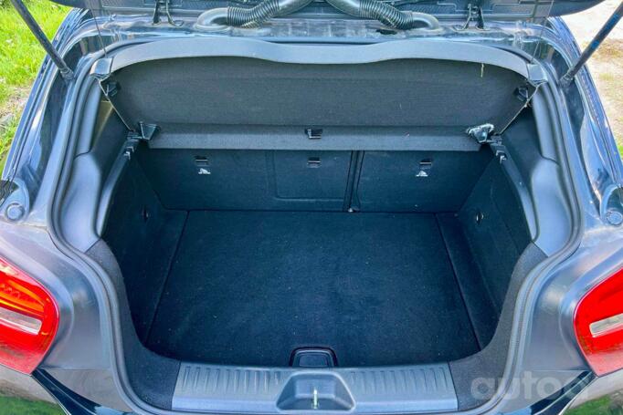 Mercedes-Benz A180 2016