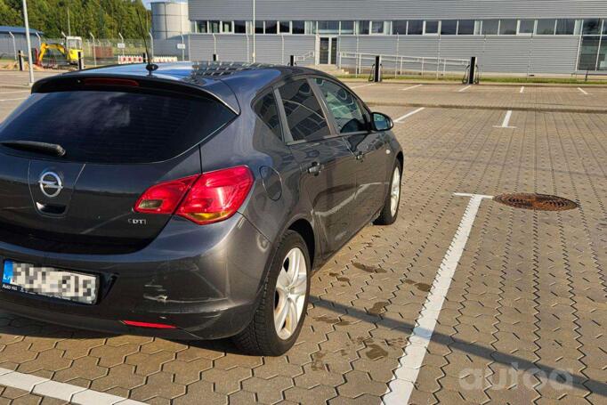 Opel Astra H [restyling]
