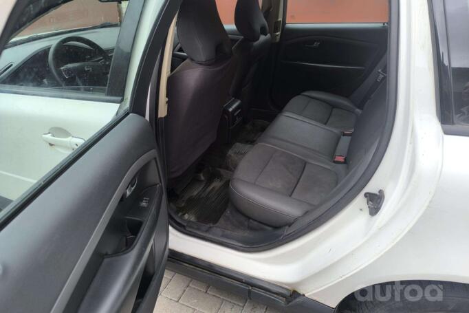 Volvo V70 2 generation [restyling] wagon 5-doors