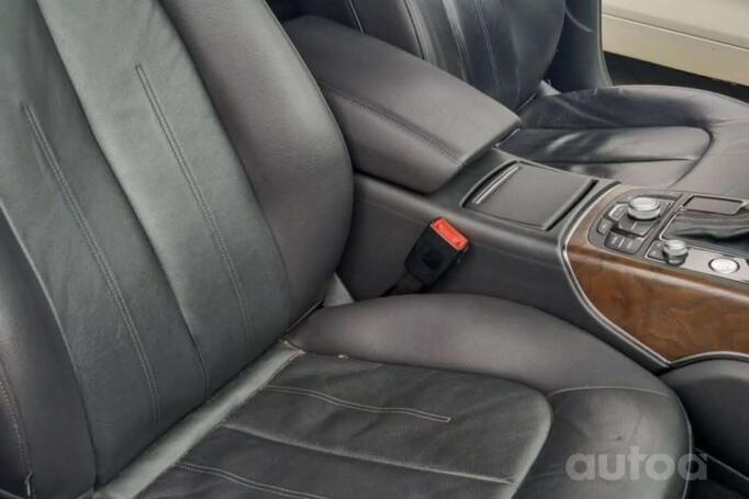 Audi A6 4G/C7 Sedan