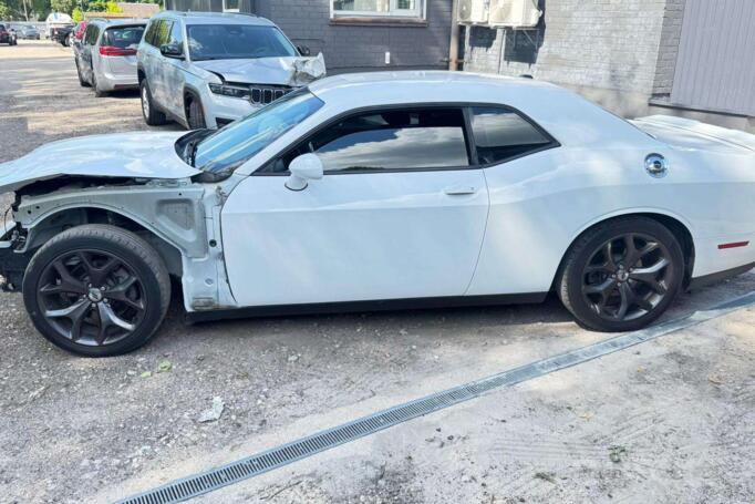 Dodge Challenger 3 generation [2th restyling] Coupe