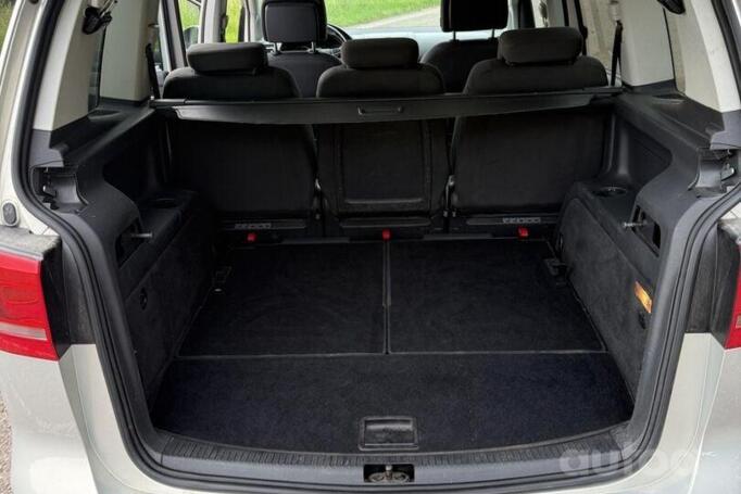 Volkswagen Touran 1 generation [2th restyling] Minivan