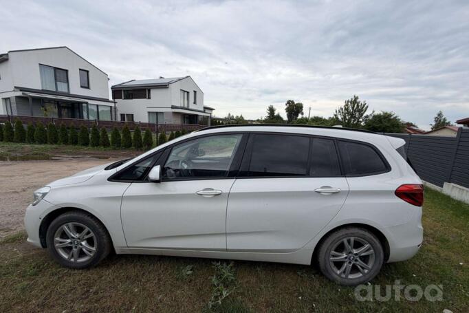 BMW 2 Series F44