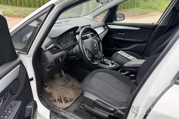 BMW 2 Series F44
