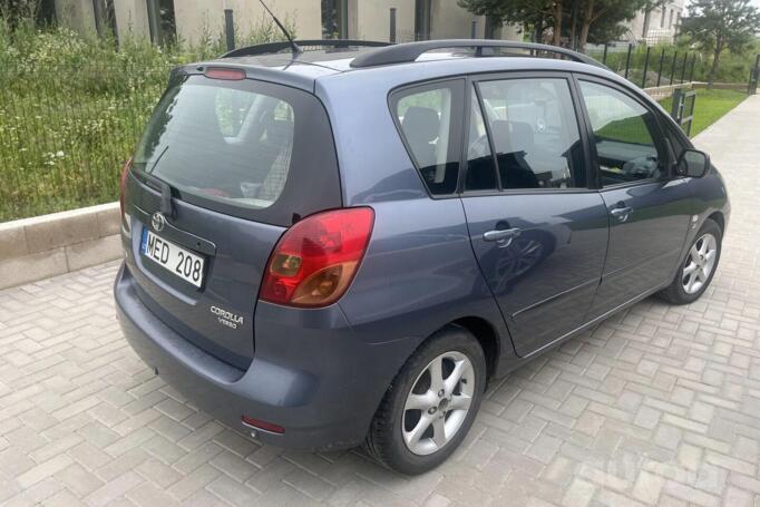 Toyota Corolla Verso 2003