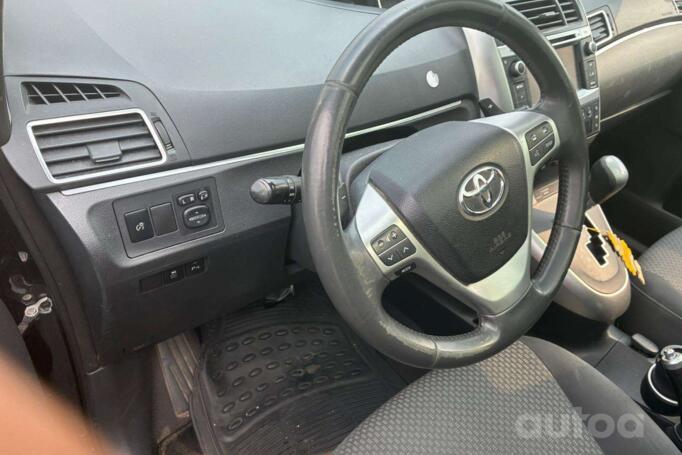 Toyota Verso 2013