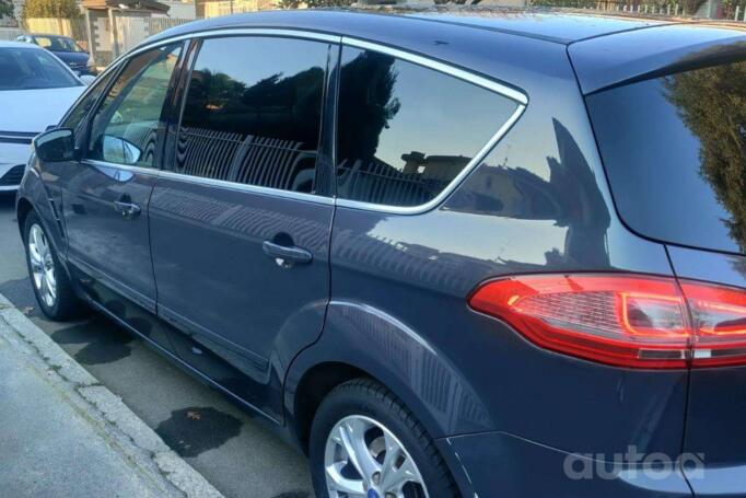 Ford S-Max 2011