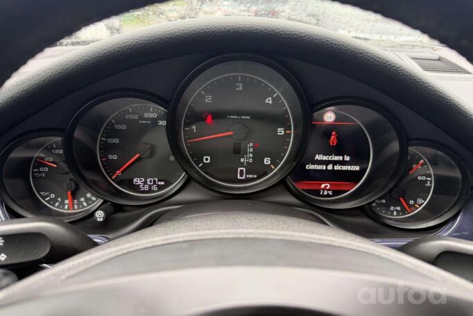 Porsche Panamera 970 Liftback