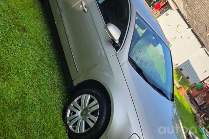 Volkswagen Passat B6 Sedan 4-doors