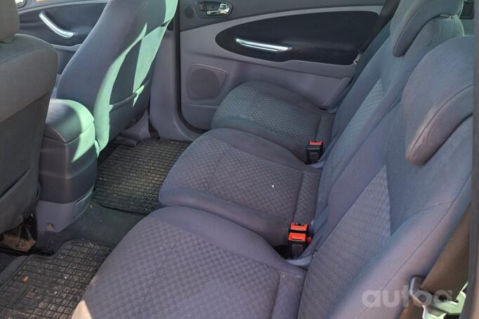 Ford Galaxy 2 generation Minivan
