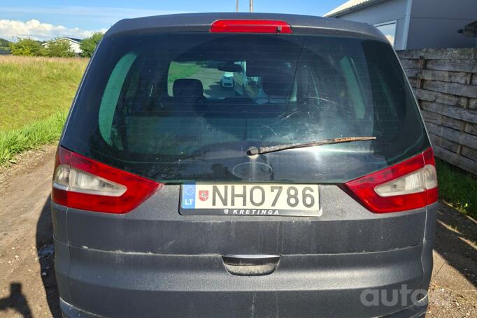 Ford Galaxy 2 generation Minivan